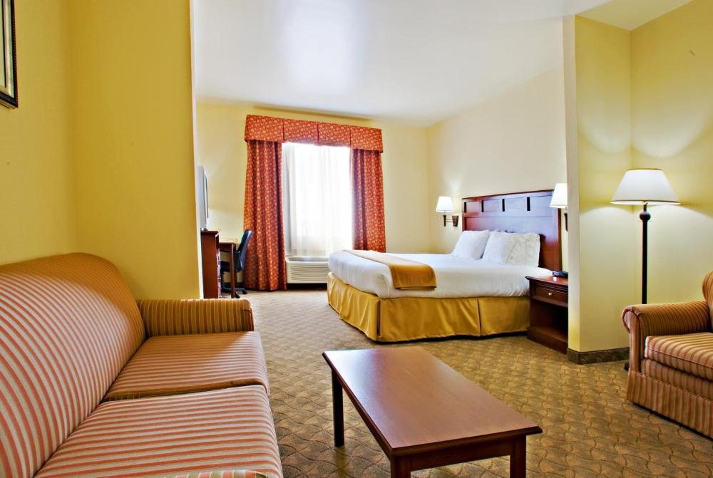 Holiday Inn Express Hotel & Suites Levelland